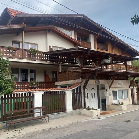 Family Hotel Zdravets Sofia Bagian luar foto