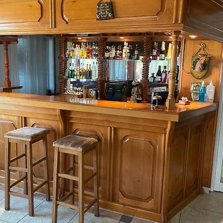 Family Hotel Zdravets Sofia Bagian luar foto